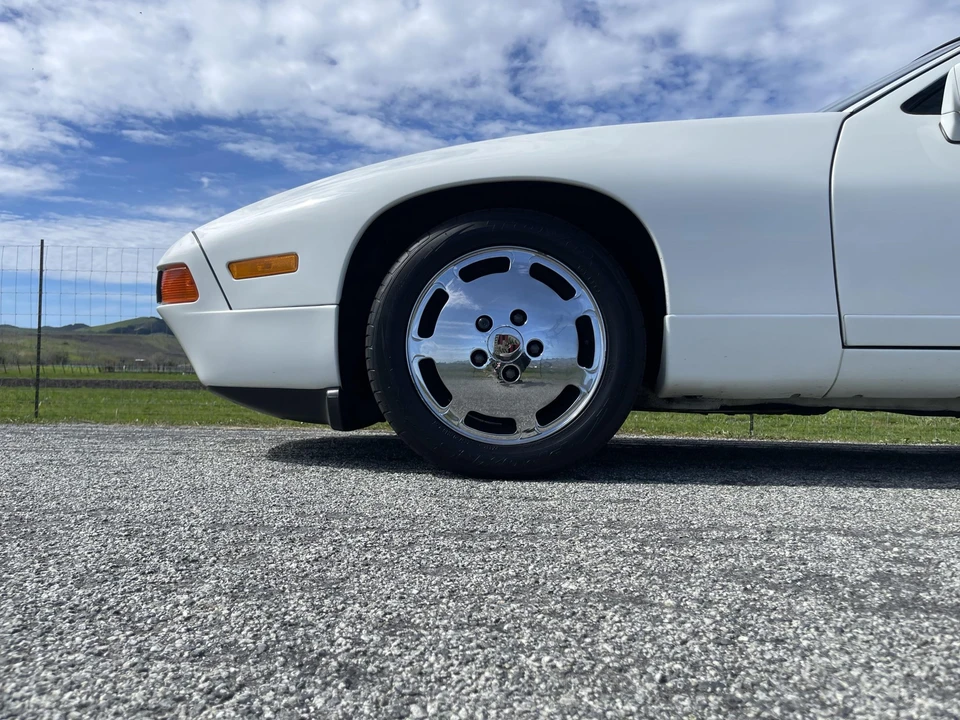 1987 Porsche 928 S4 - Image 18 of 31