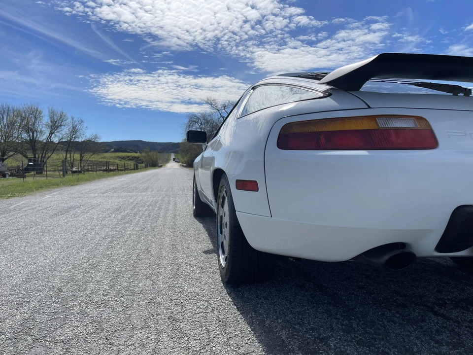 1987 Porsche 928 S4 - Image 16 of 31