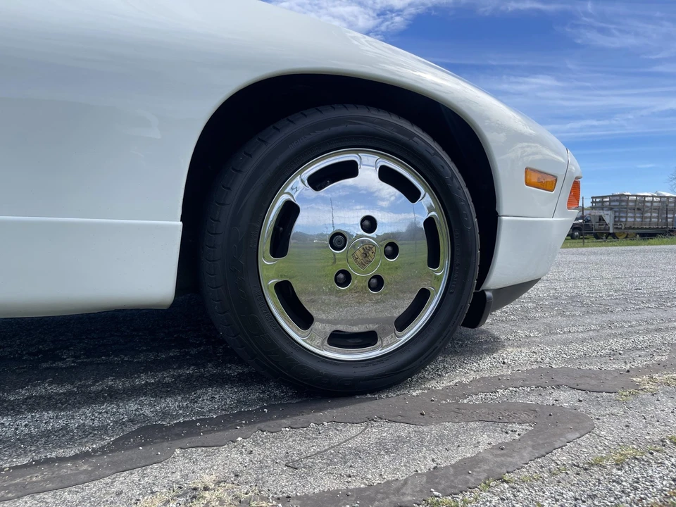 1987 Porsche 928 S4 - Image 13 of 31