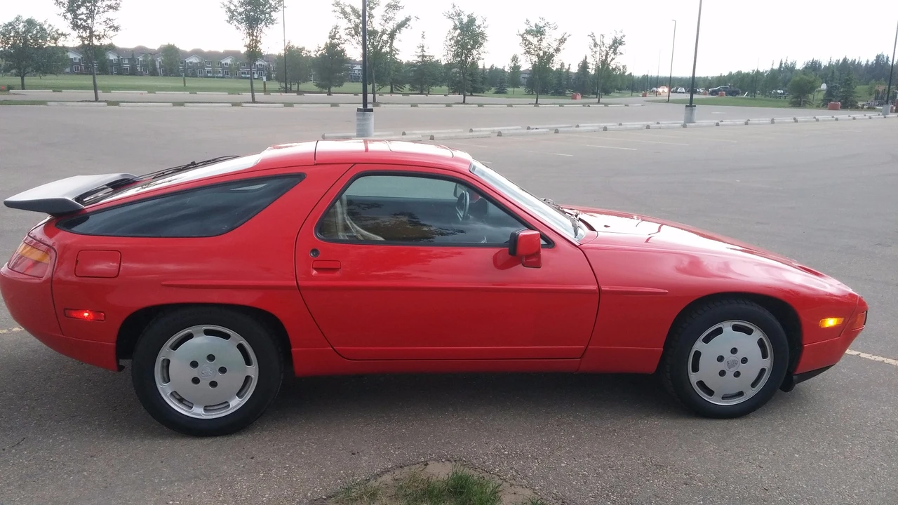 1987 Porsche 928 S4 - Image 9 of 31