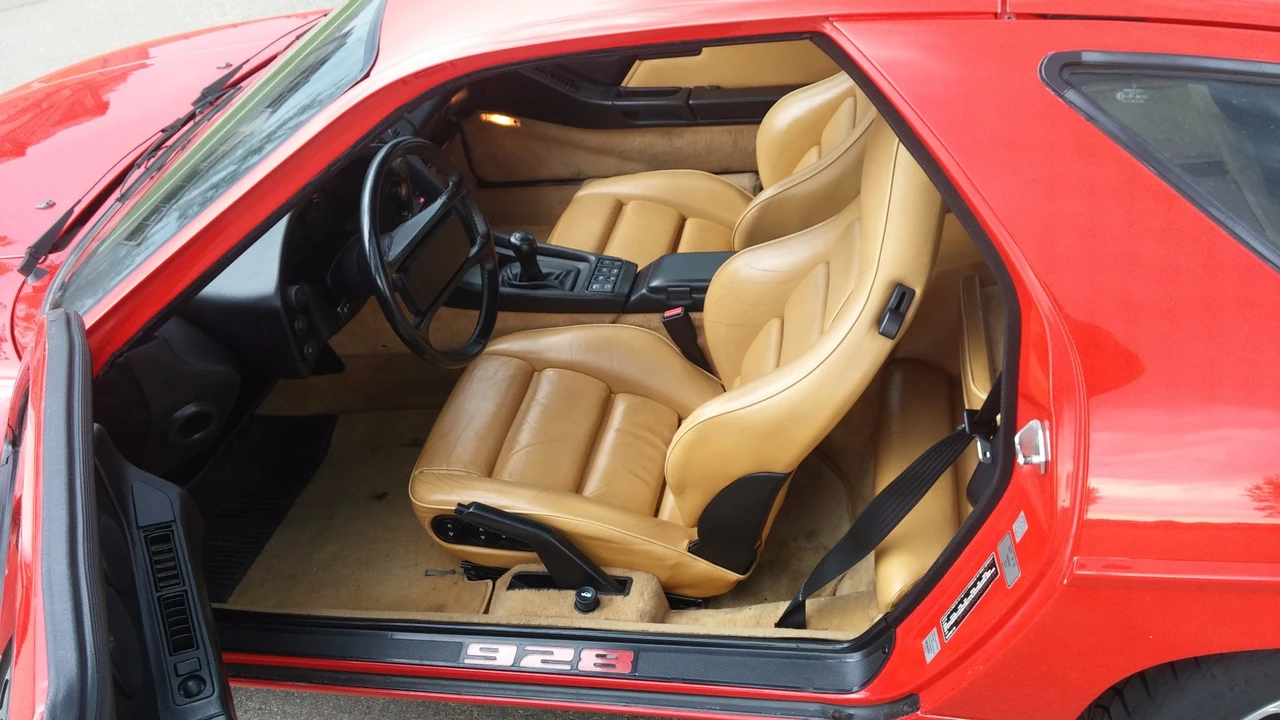 1987 Porsche 928 S4 - Image 13 of 31
