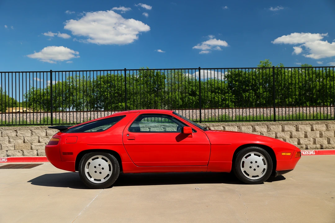 1987 Porsche 928 S4 - Image 12 of 31