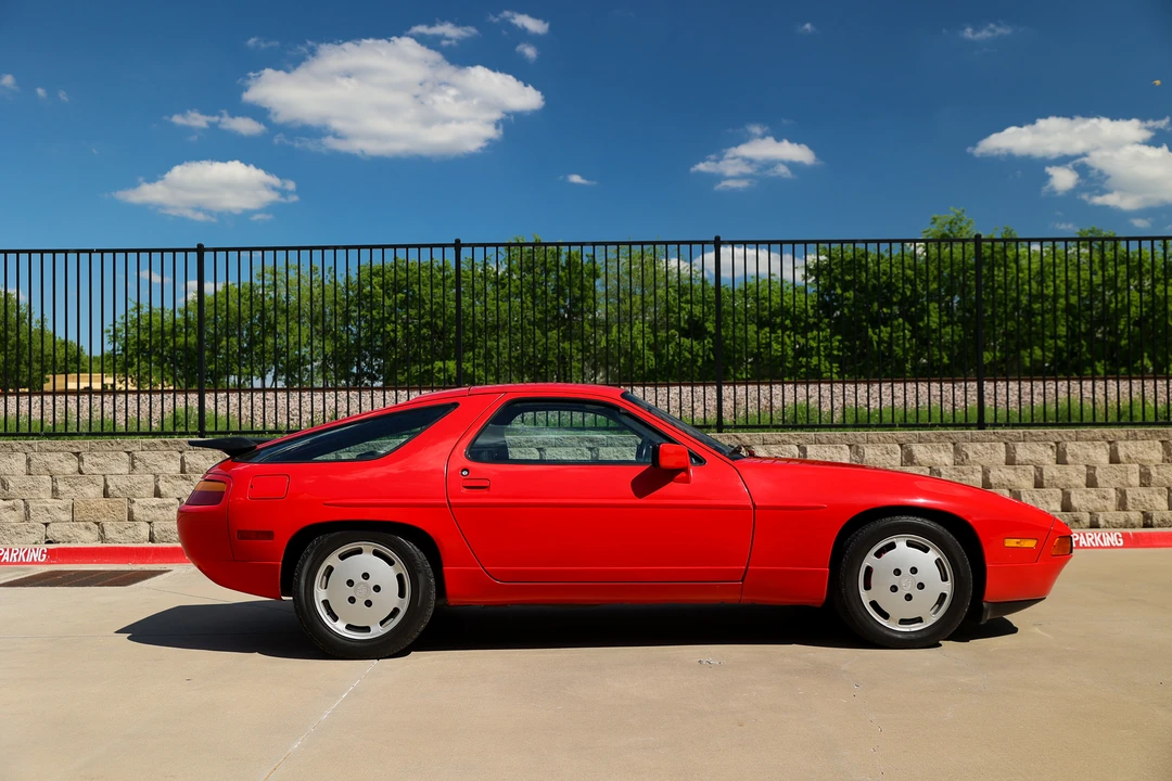 1987 Porsche 928 S4 - Image 15 of 31