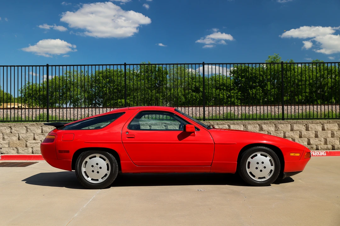 1987 Porsche 928 S4 - Image 16 of 31