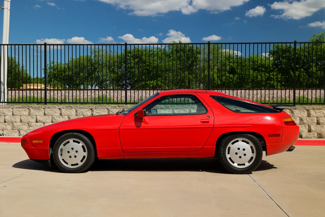 1987 Porsche 928 S4 - Image 5 of 31