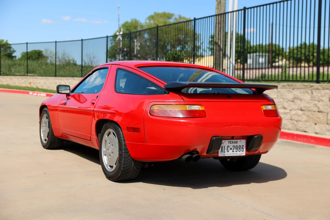 1987 Porsche 928 S4 - Image 6 of 31