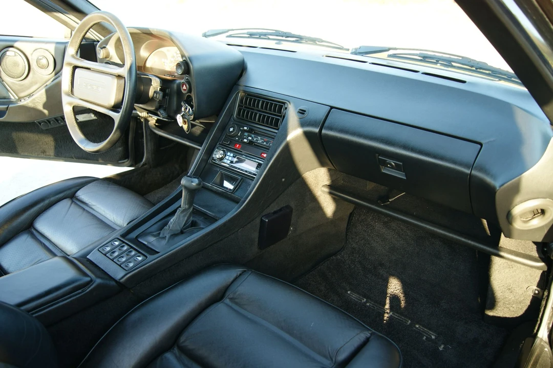 1987 Porsche 928 S4 - Image 2 of 4