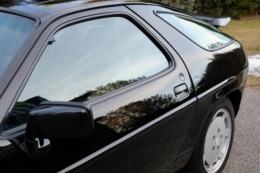 1987 Porsche 928 S4 - Image 9 of 18