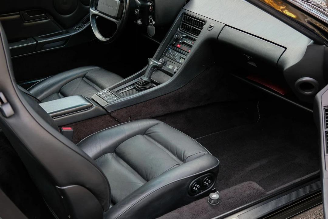 1987 Porsche 928 S4 - Image 14 of 18
