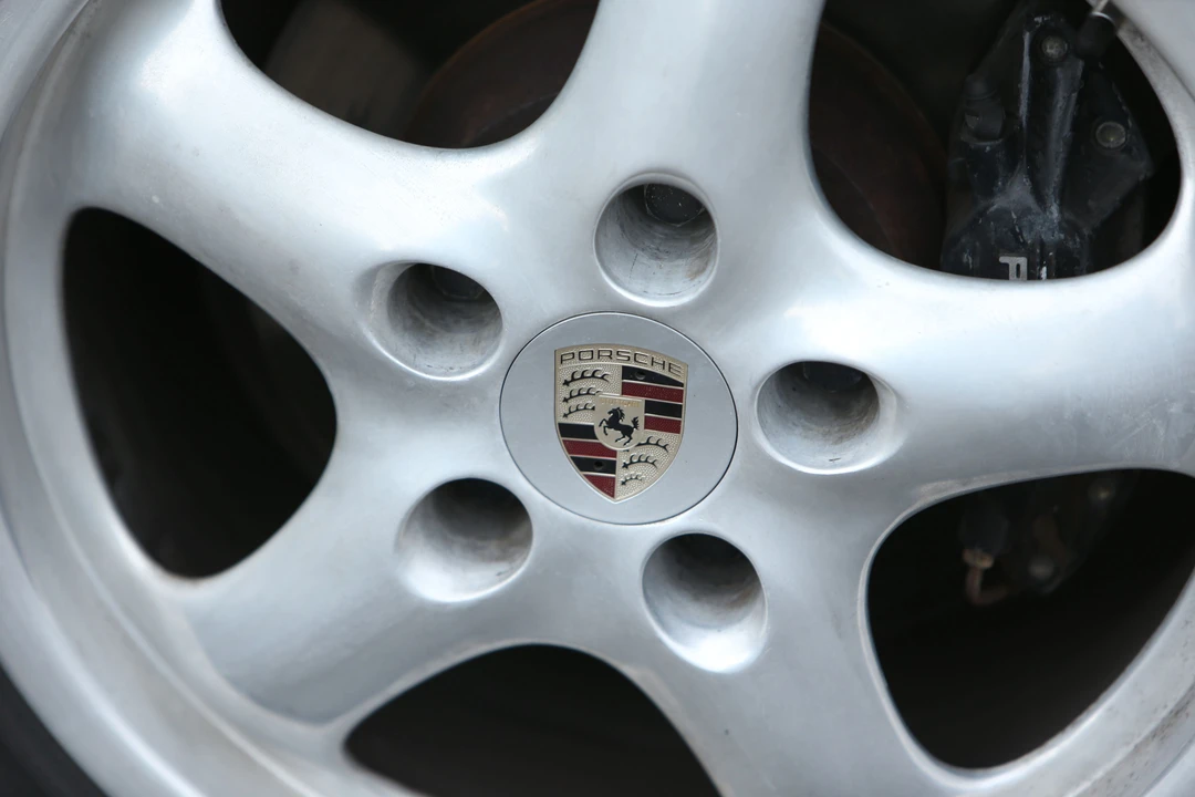 1987 Porsche 928 S4 - Image 9 of 23
