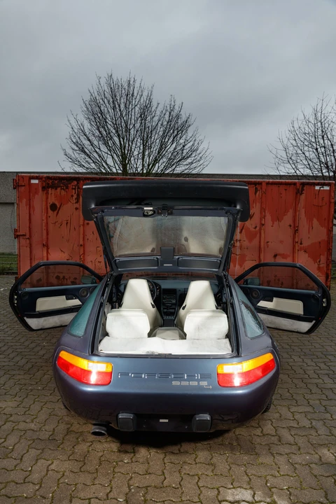 1987 Porsche 928 S4 - Image 13 of 24