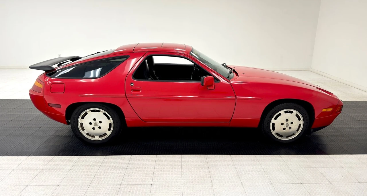 1987 Porsche 928 S4 - Image 6 of 12