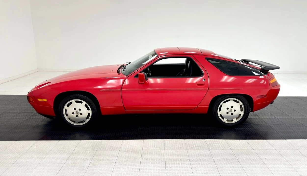 1987 Porsche 928 S4 - Image 2 of 12