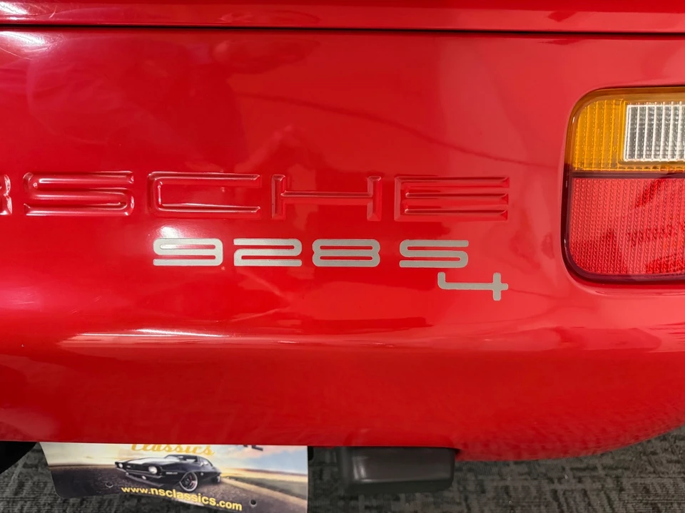 1987 Porsche 928 S4 - Image 15 of 21