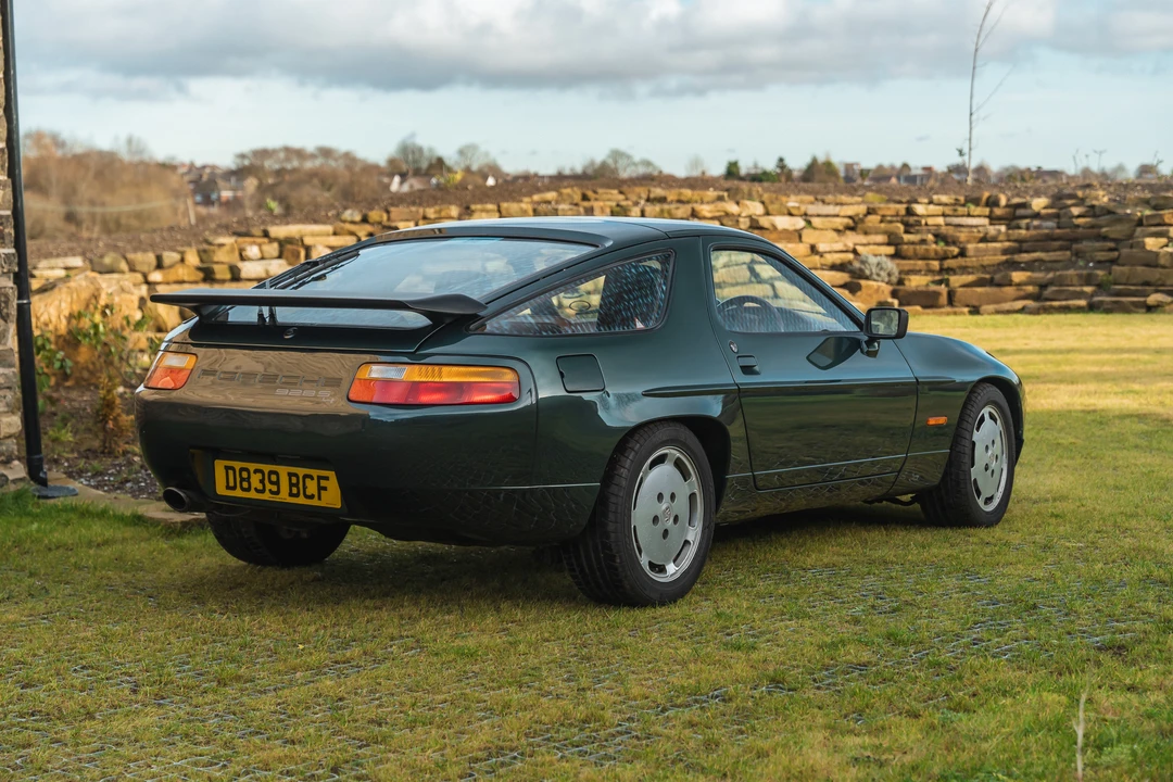 1987 Porsche 928 S4 - Image 8 of 31