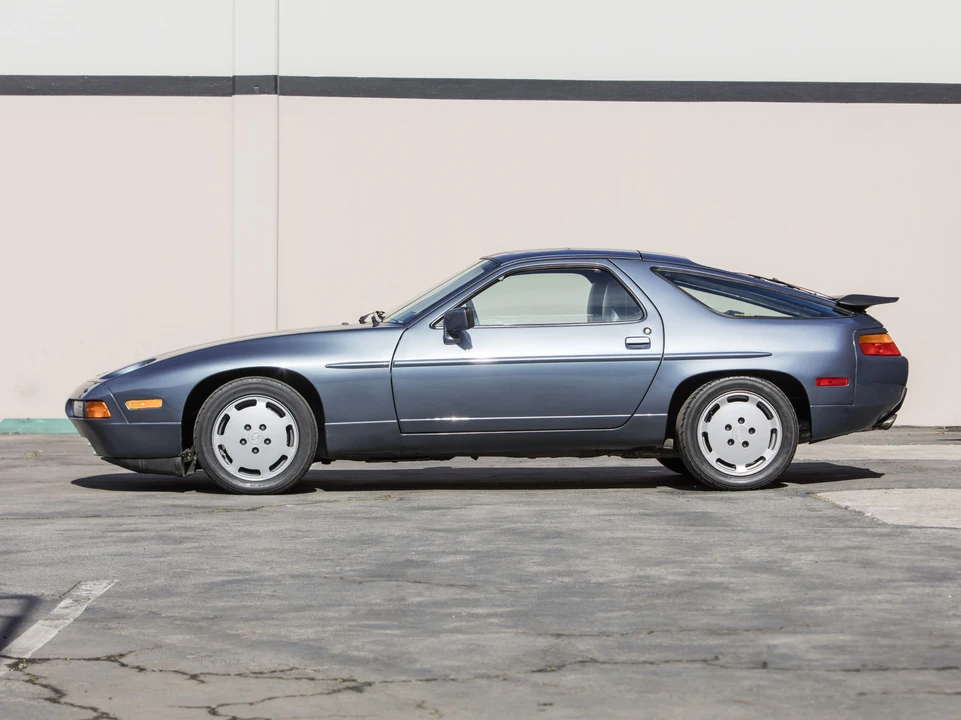 1987 Porsche 928 S4 - Image 11 of 31