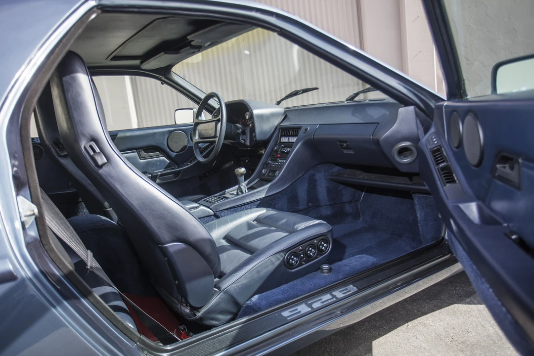 1987 Porsche 928 S4 - Image 7 of 31