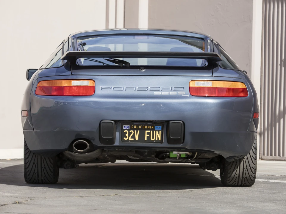 1987 Porsche 928 S4 - Image 16 of 31
