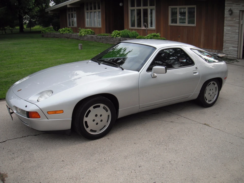1987 Porsche 928 S4 - Image 2 of 31