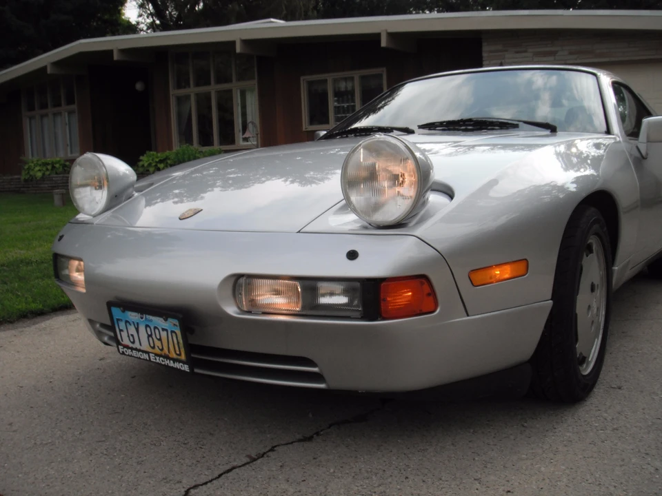 1987 Porsche 928 S4 - Image 7 of 31