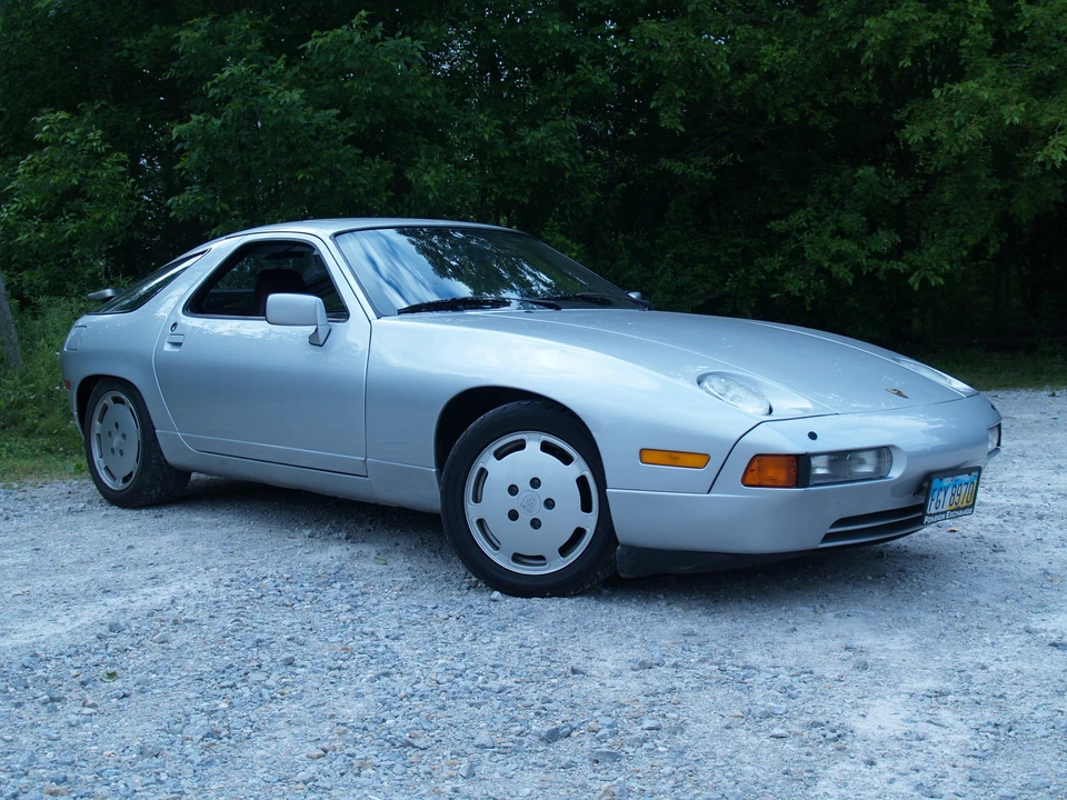 1987 Porsche 928 S4 - Image 13 of 31