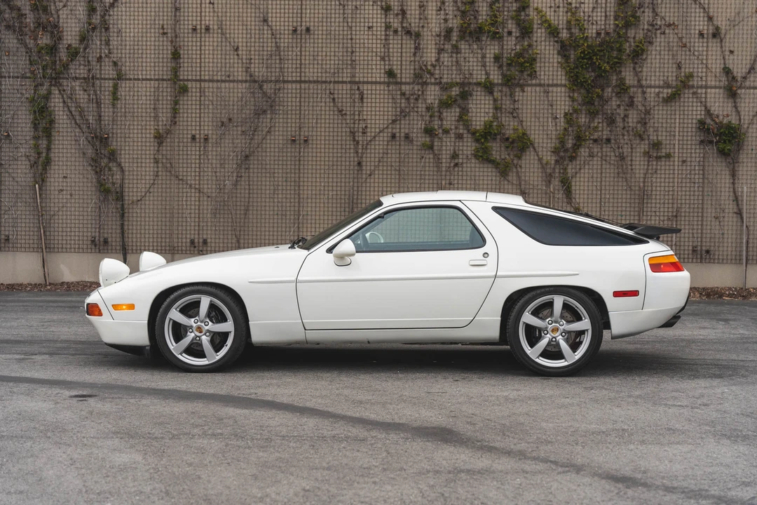 1987 Porsche 928 S4 - Image 10 of 31