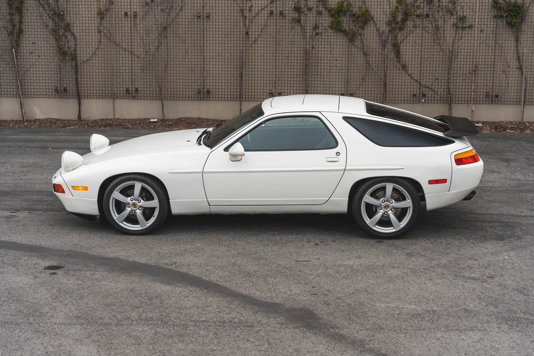 1987 Porsche 928 S4 - Image 9 of 31