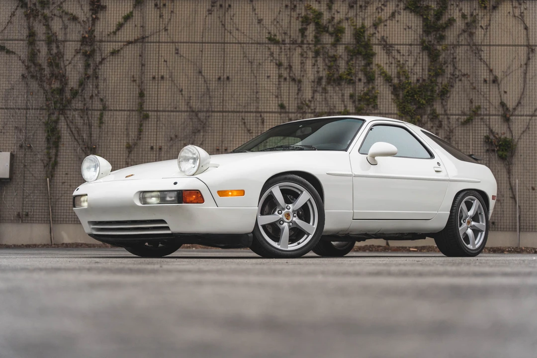 1987 Porsche 928 S4 - Image 8 of 31