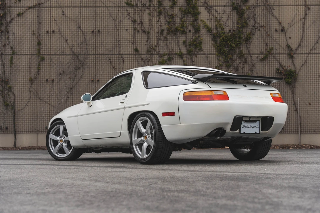 1987 Porsche 928 S4 - Image 17 of 31
