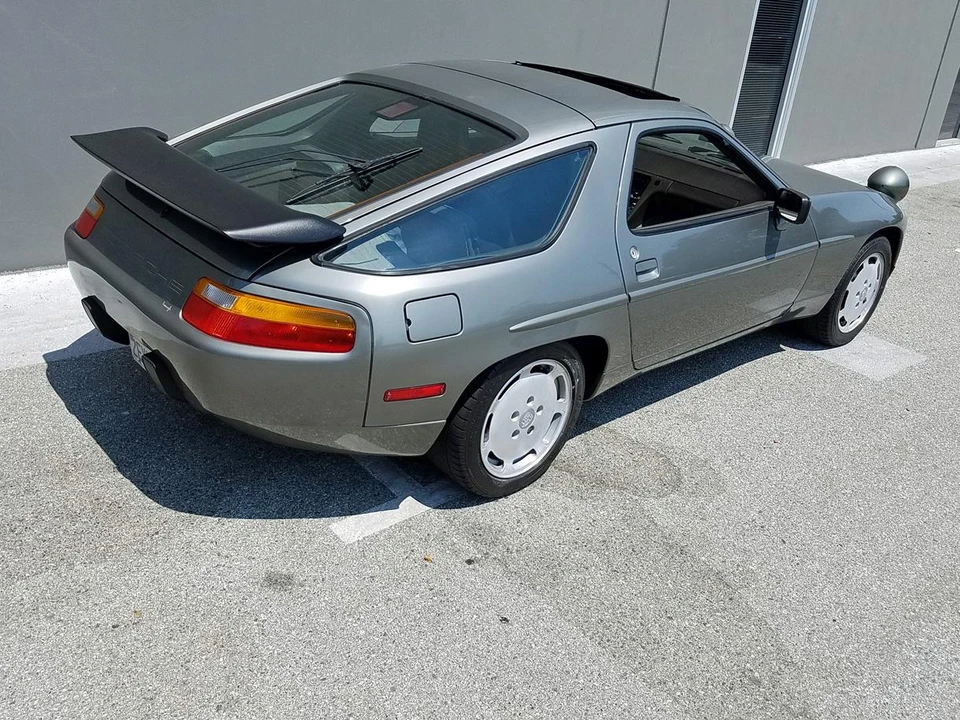 1987 Porsche 928 S4 - Image 17 of 31