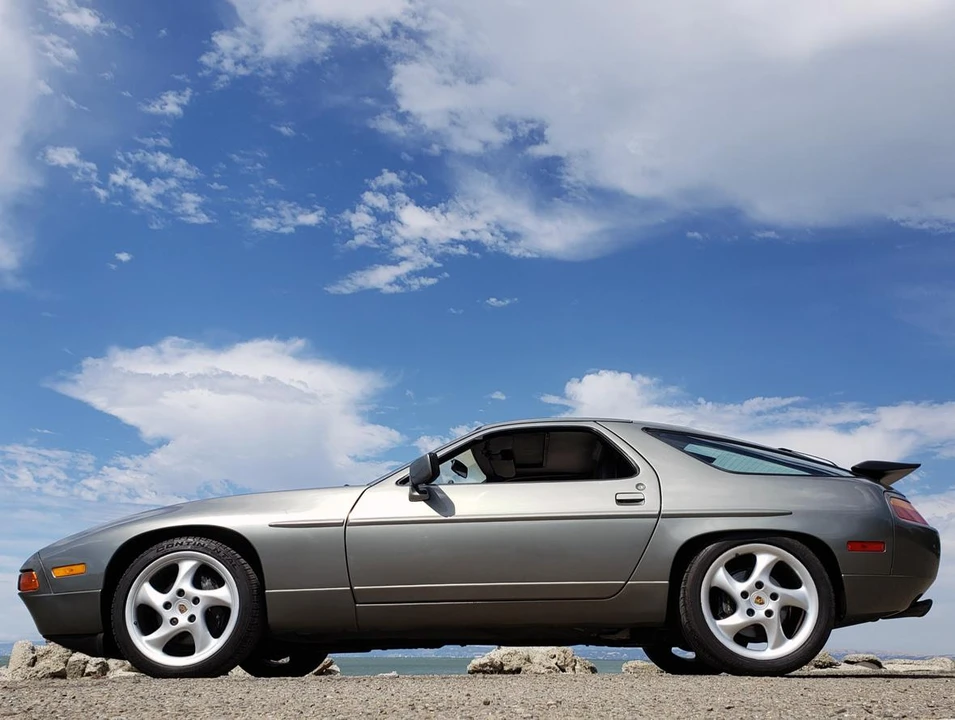 1987 Porsche 928 S4 - Image 10 of 31