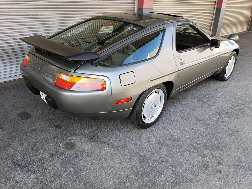 1987 Porsche 928 S4 - Image 16 of 31