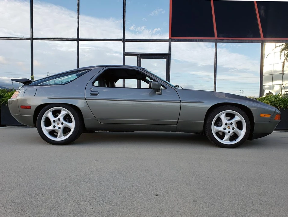 1987 Porsche 928 S4 - Image 19 of 31
