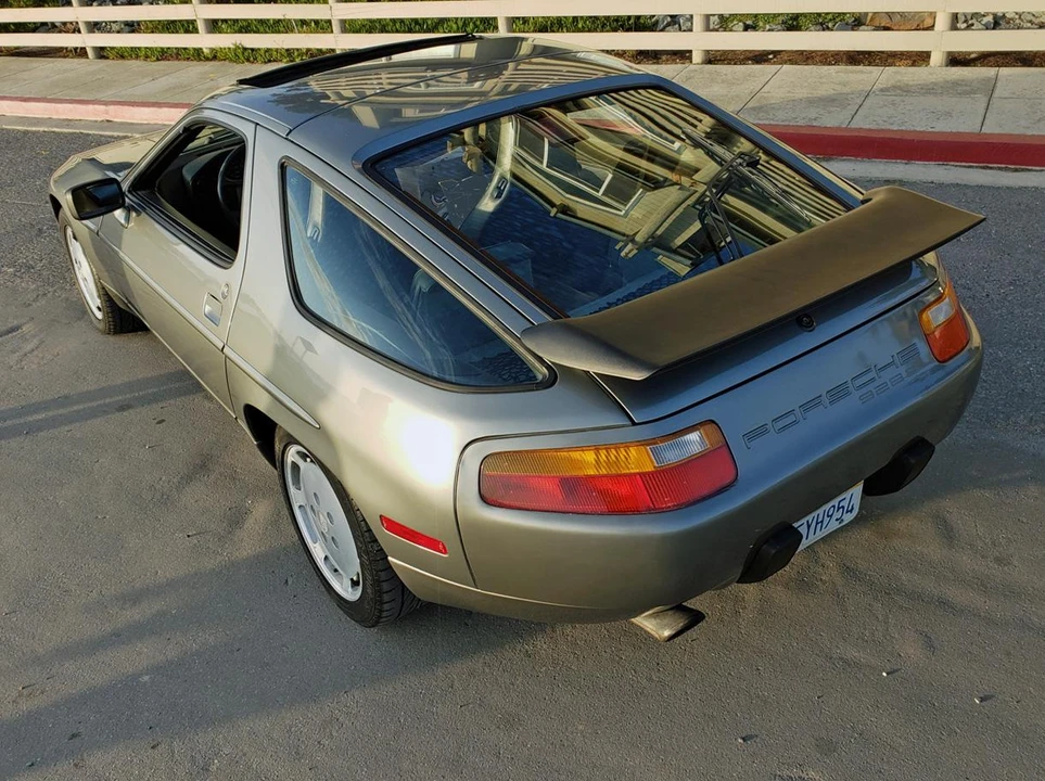 1987 Porsche 928 S4 - Image 12 of 31