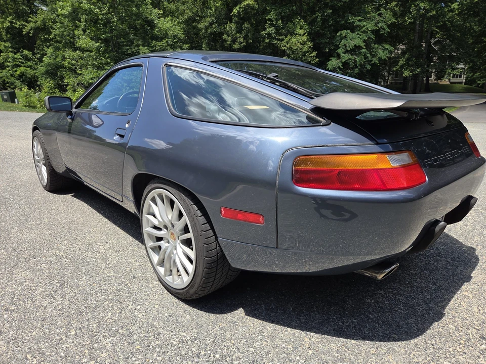 1987 Porsche 928 S4 - Image 9 of 31