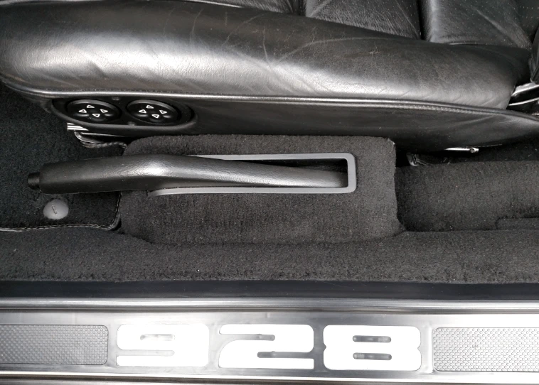 1987 Porsche 928 S4 - Image 29 of 31