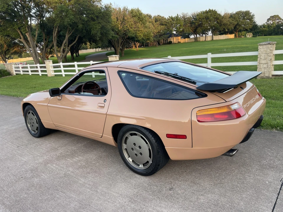 1987 Porsche 928 S4 - Image 11 of 31