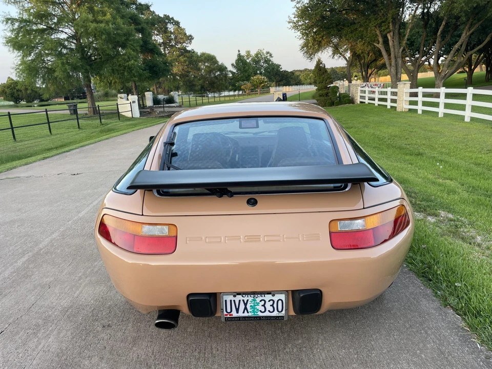 1987 Porsche 928 S4 - Image 12 of 31