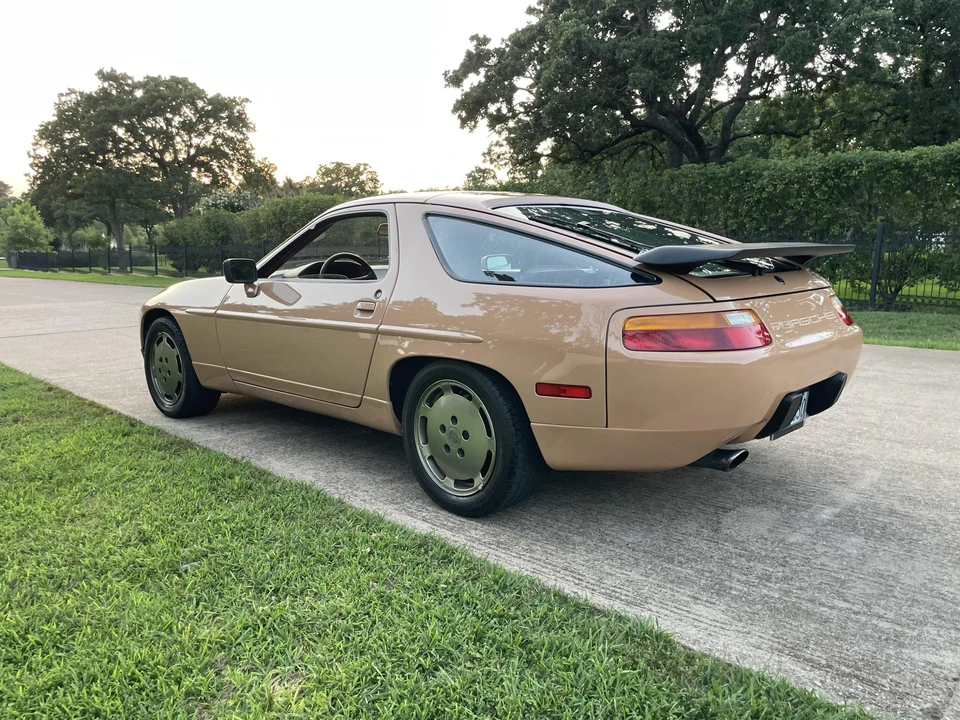 1987 Porsche 928 S4 - Image 10 of 31