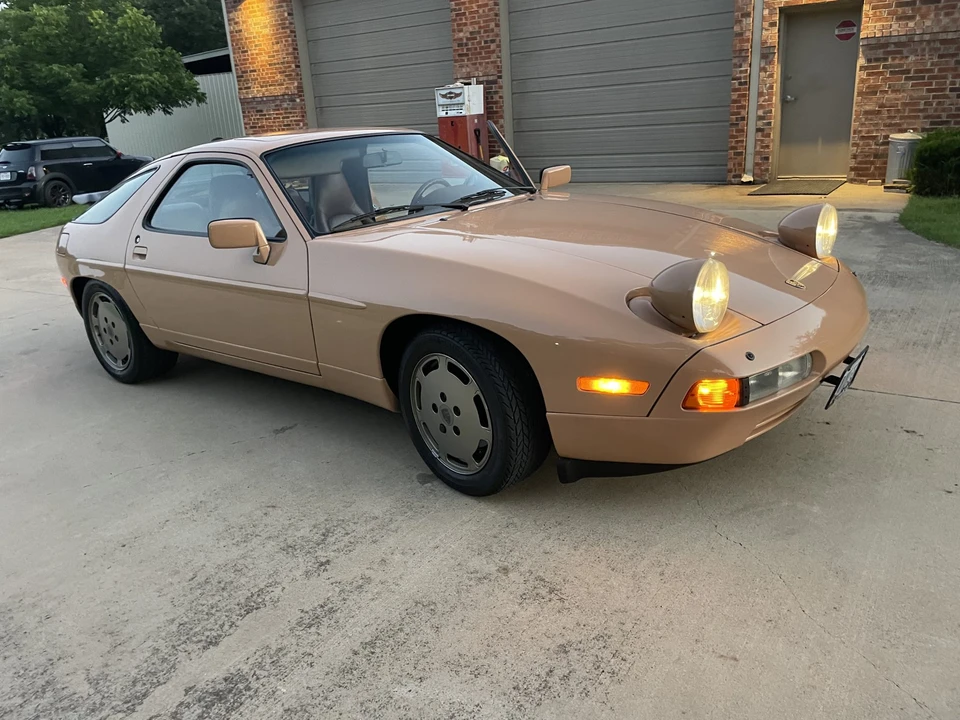1987 Porsche 928 S4 - Image 17 of 31