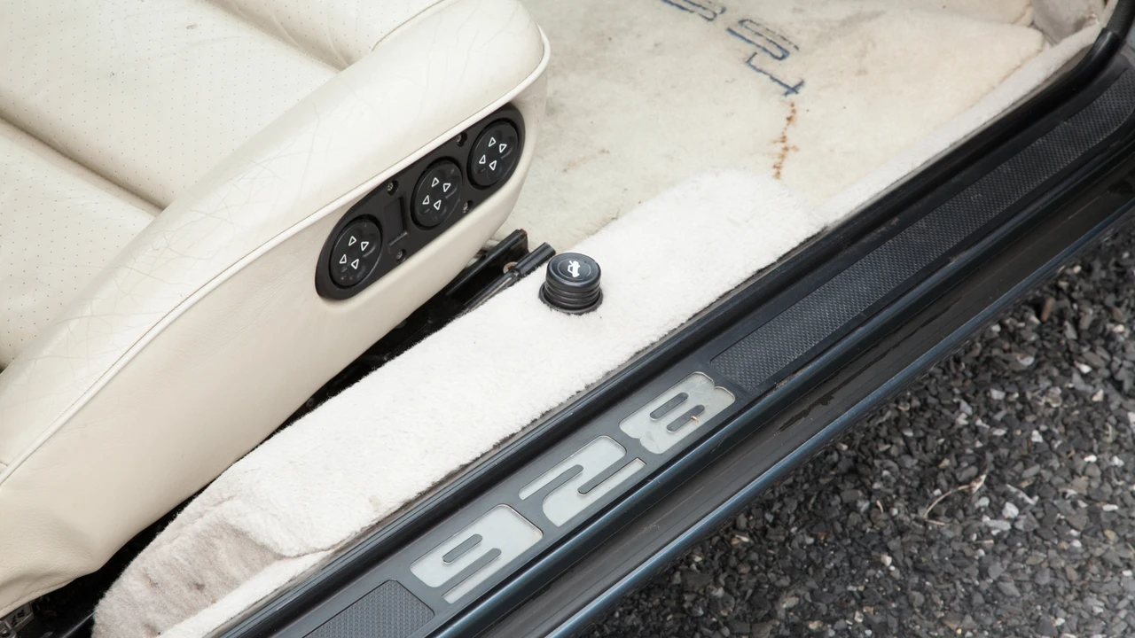 1987 Porsche 928 S4 - Image 13 of 28
