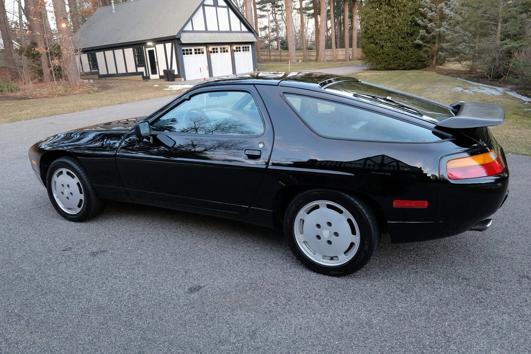 1987 Porsche 928 S4 - Image 12 of 31
