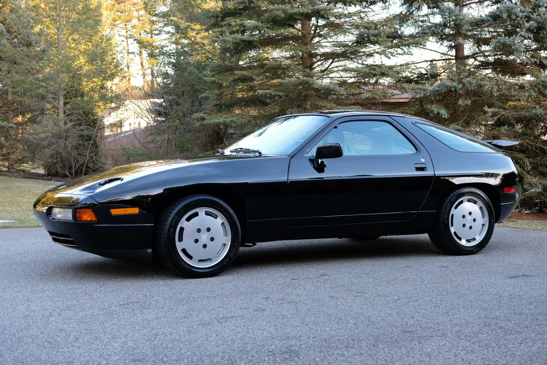 1987 Porsche 928 S4 - Image 10 of 31