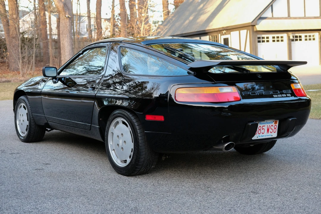 1987 Porsche 928 S4 - Image 14 of 31