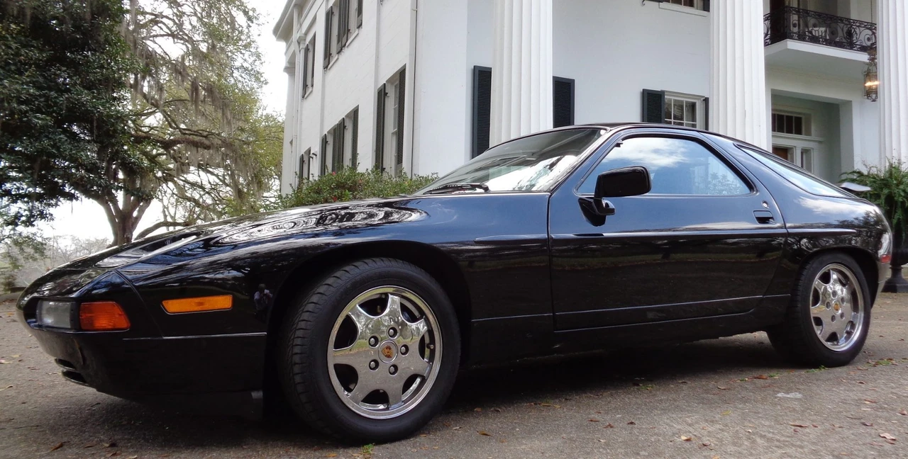 1987 Porsche 928 S4 - Image 2 of 31