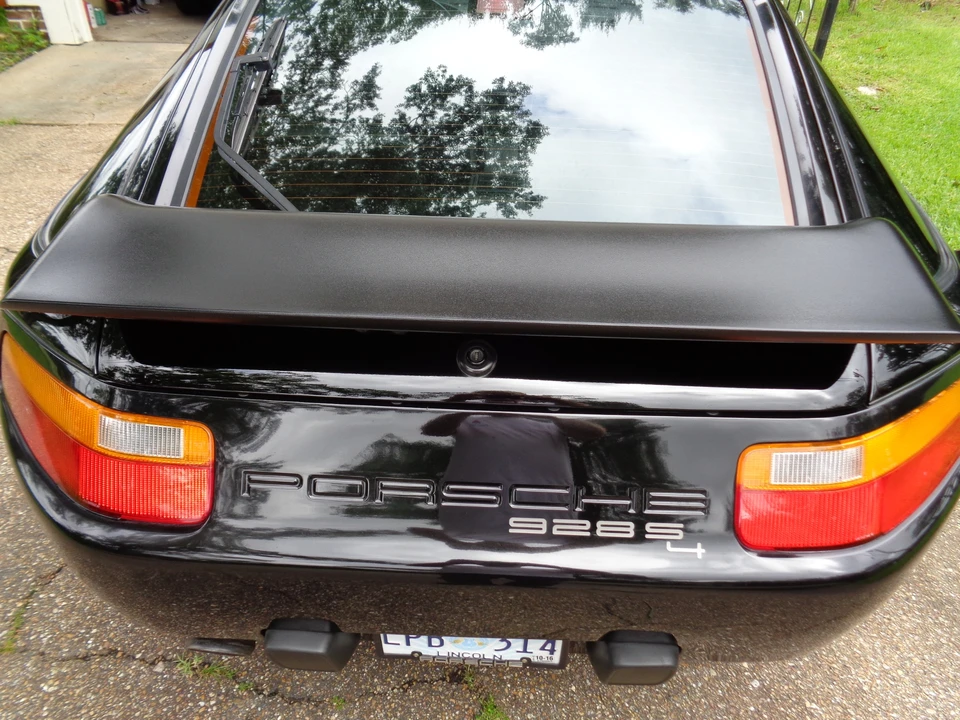 1987 Porsche 928 S4 - Image 11 of 31