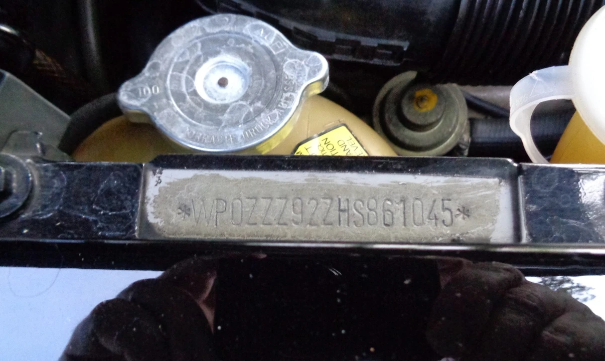 1987 Porsche 928 S4 - Image 30 of 31