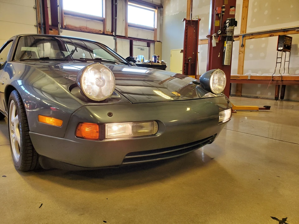 1987 Porsche 928 S4 - Image 11 of 31