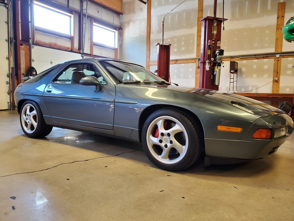 1987 Porsche 928 S4 - Image 8 of 31