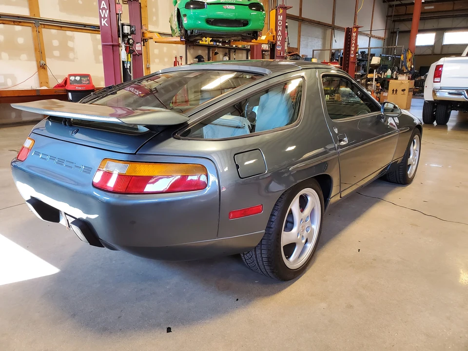 1987 Porsche 928 S4 - Image 7 of 31
